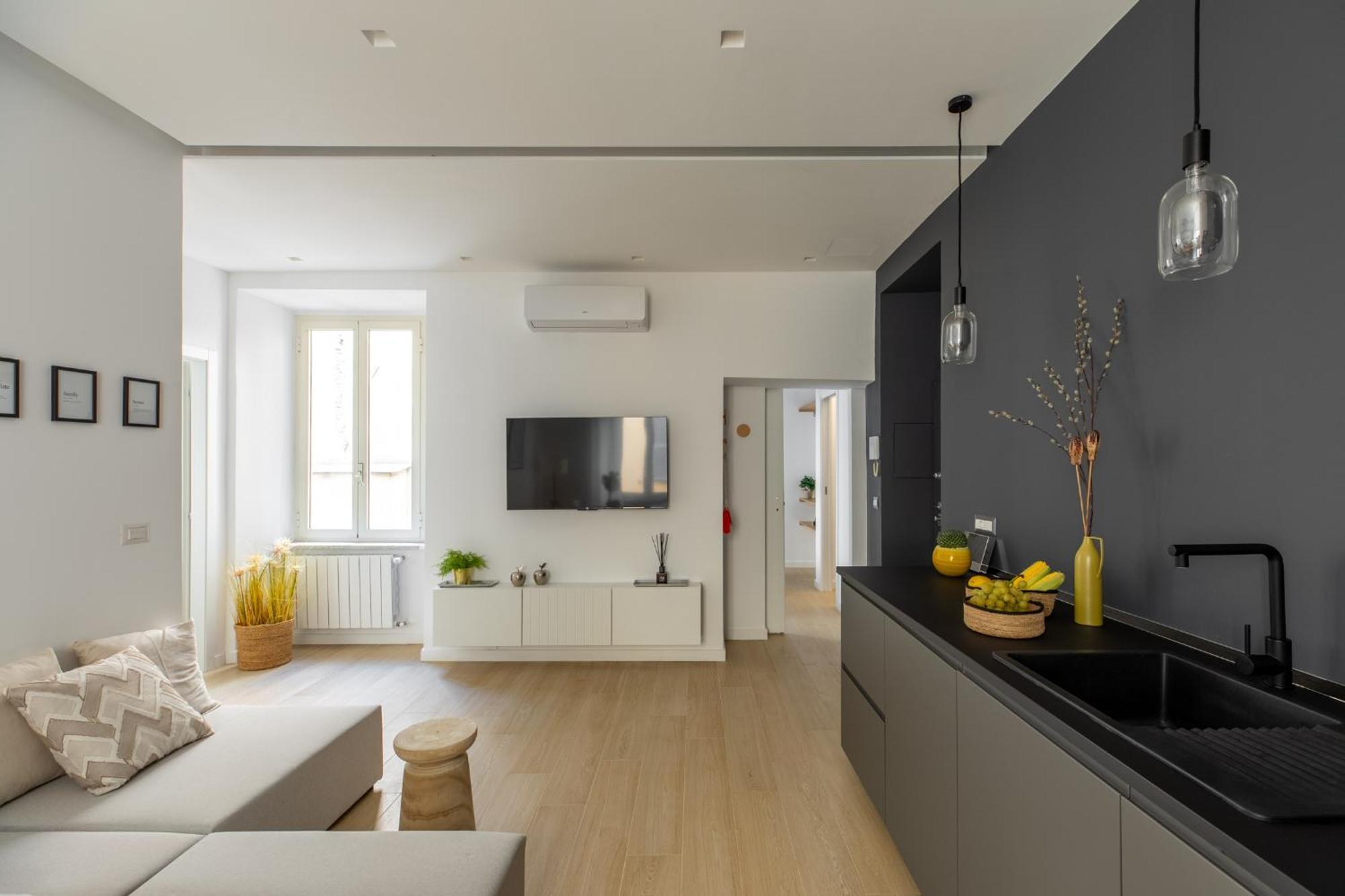 Iflat Sunny & Brand New Near Vatican Apartment